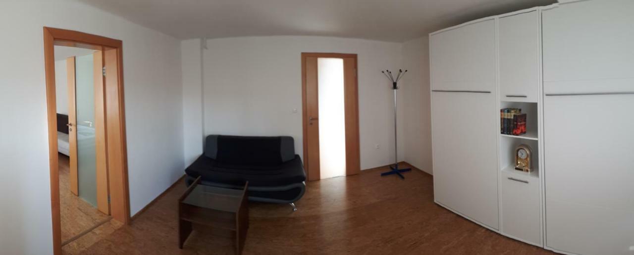 Brezno - 2 Izbovy Apartman Luaran gambar
